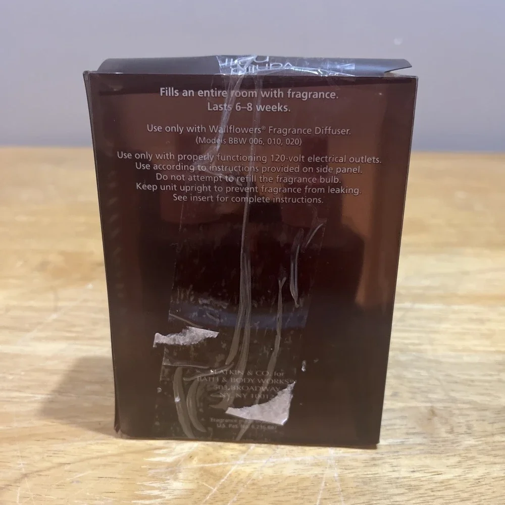 Bath & Body Works Vanilla Noir Wallflowers Refill Bulbs 2ct New in Box! - Picture 2 of 3